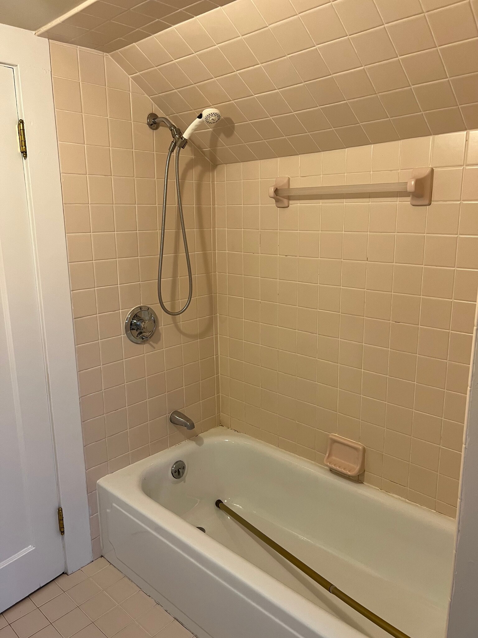3rd floor bathroom - 21 Audubon St