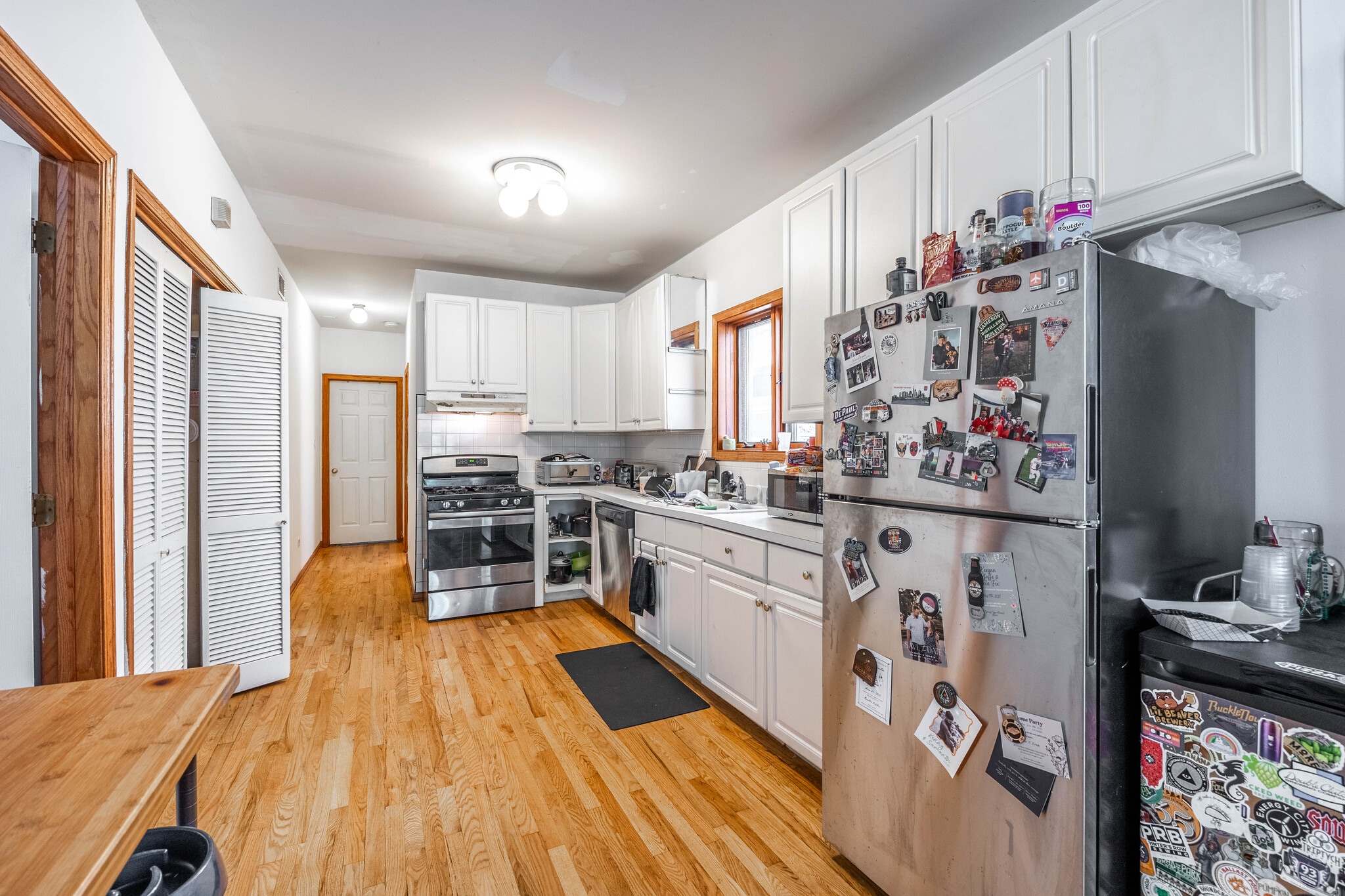 Building Photo - 1351 N Wolcott Ave