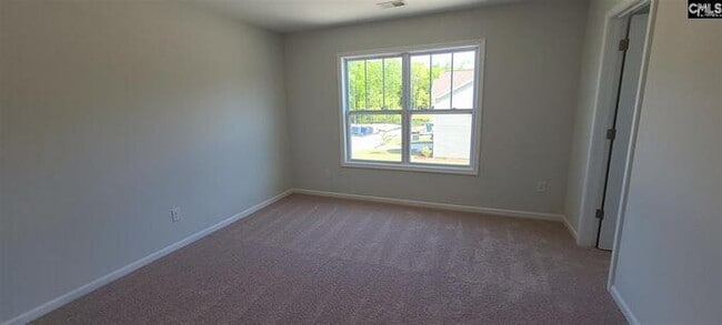 Building Photo - 428 Mahasset Court