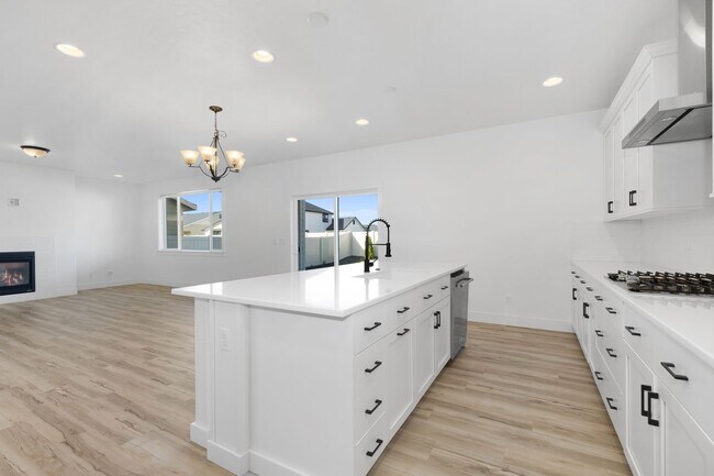 Building Photo - Modern Luxury in Meridian’s Oaks North – 4...