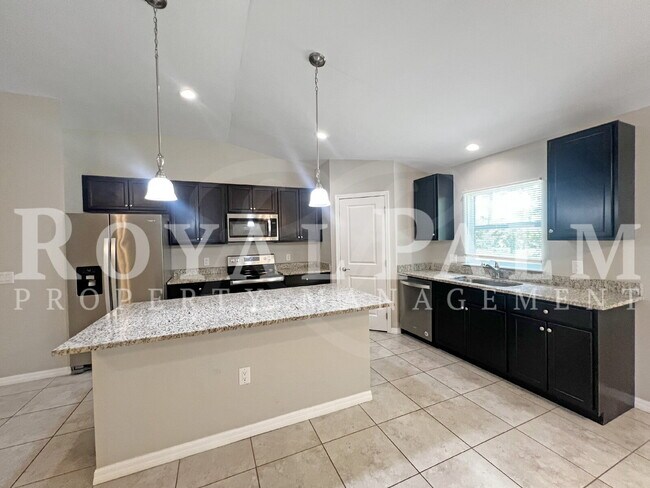 Building Photo - 2908 15th St W