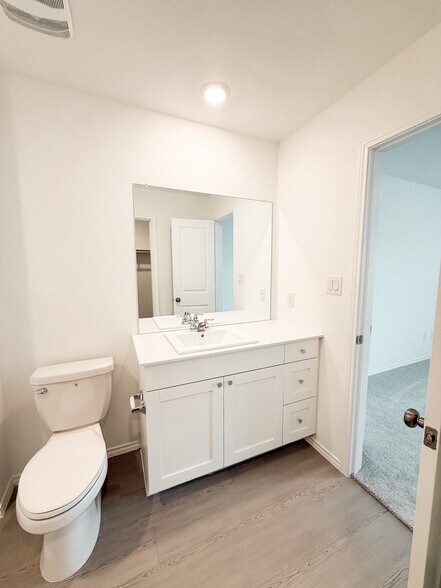 Building Photo - 309 Trinity River Holw
