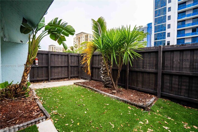 Building Photo - 600 N Rio Vista Blvd