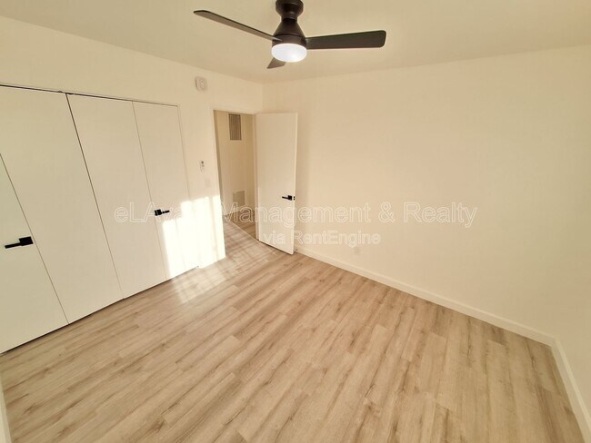 Building Photo - 11744 Runnymede St