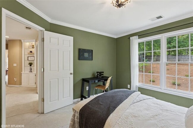 Building Photo - 230 Bluff Oak Dr