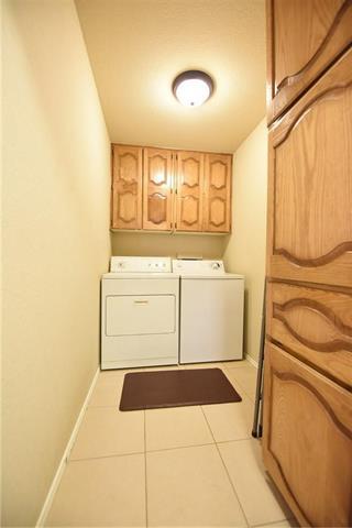 Building Photo - 3405 Primrose Ln