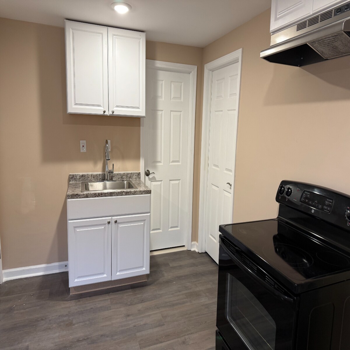 Building Photo - 4820 Hayes St NE