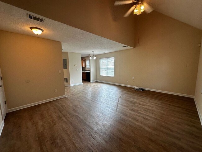 Building Photo - BRIDGEWATER HOME! PRE-LEASING FOR JUNE 20TH!
