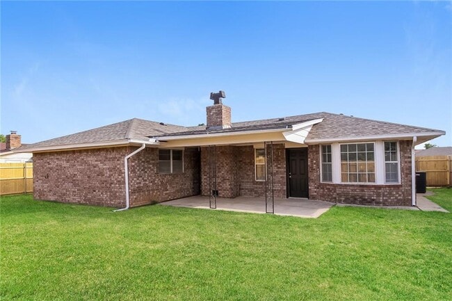 Building Photo - 2613 SW 90th St