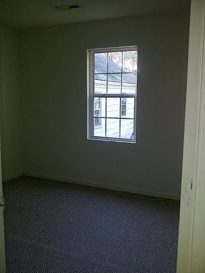 Building Photo - Newly Remodeled!