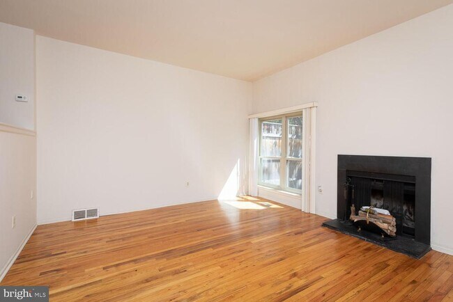 Building Photo - 215 N 23rd St