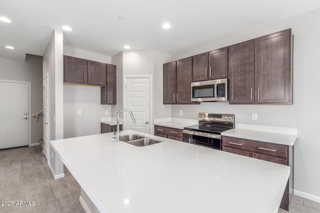 Building Photo - 733 E Commonwealth Ave