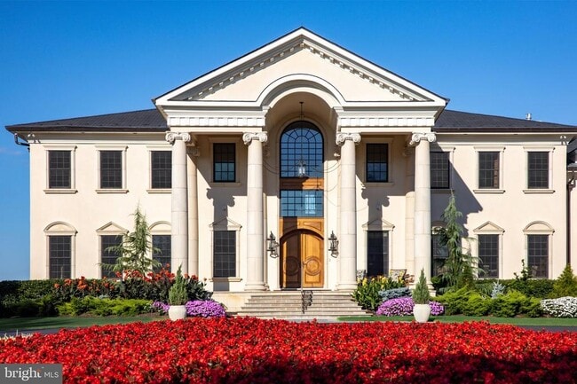 Building Photo - 200 Bridgeview Ln