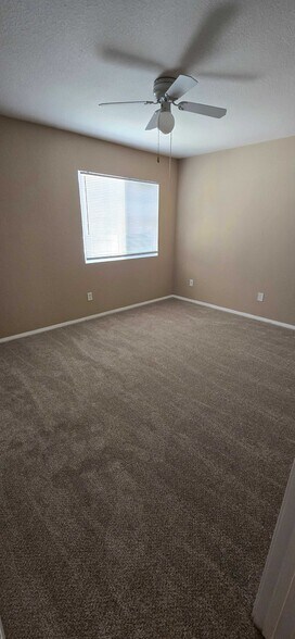 Building Photo - 43627 6th St E