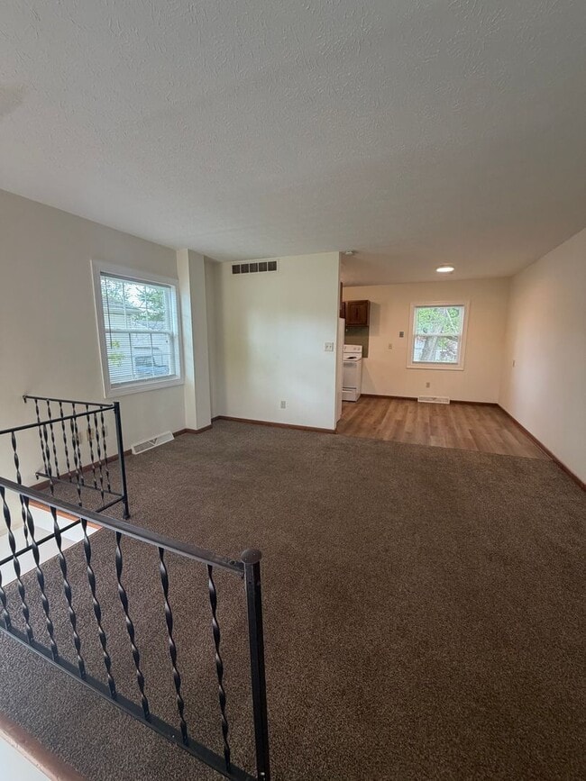 Building Photo - One Bedroom Duplex