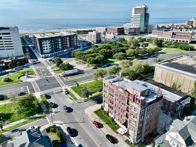 Building Photo - 3501 Ventnor Ave