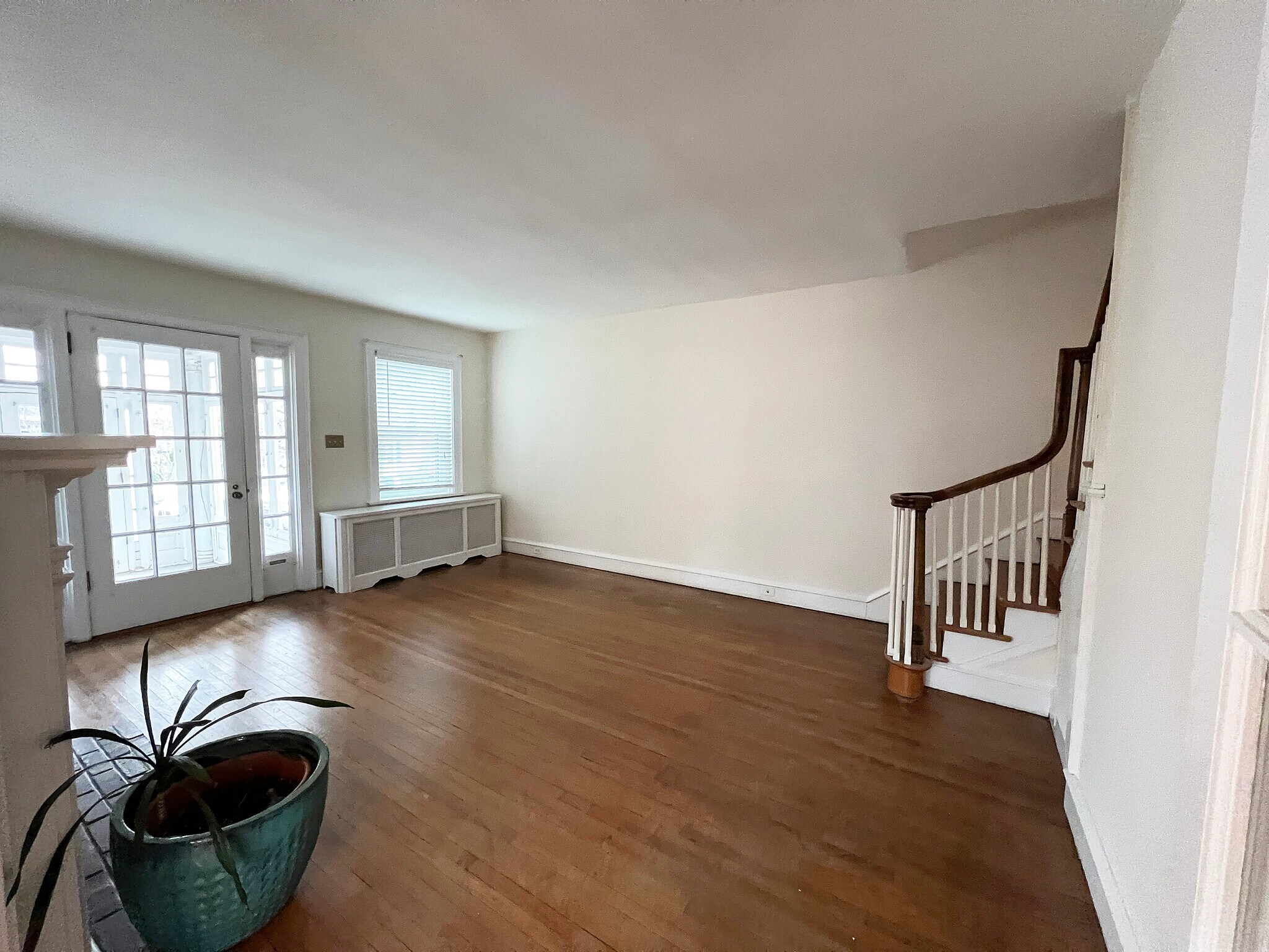 Living Room, View 2 - 225 S 4th St