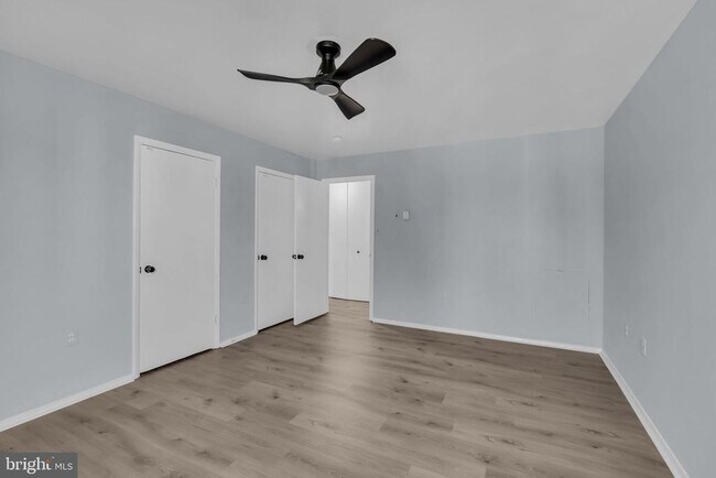 Building Photo - 3245 Rio Dr