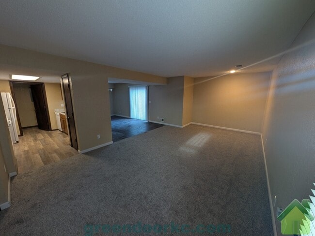 Building Photo - 16600 W 141st St