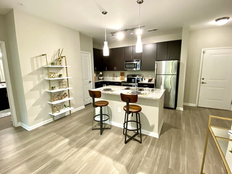 South Ridge 823 S Church St Greenville SC 29601 Apartment Finder