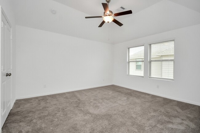 Building Photo - 15822 Kinlough Dr