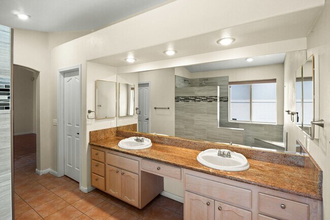 Building Photo - SW!! Single Story!! Pool!! NO HOA!!  Corne...