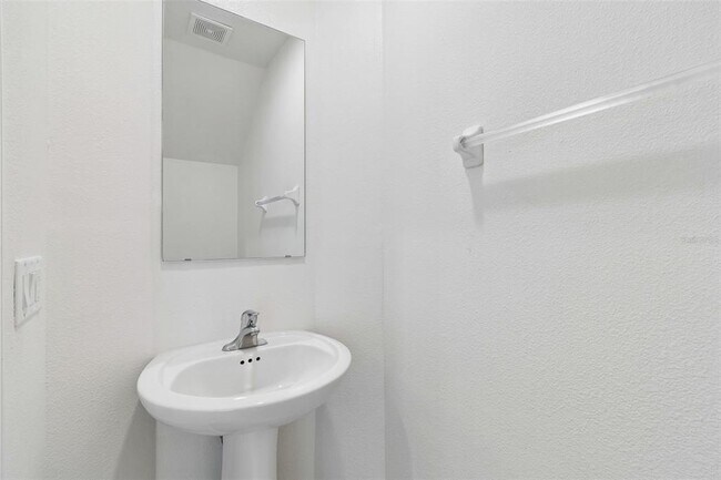 Building Photo - 34214 Rogallo Ln