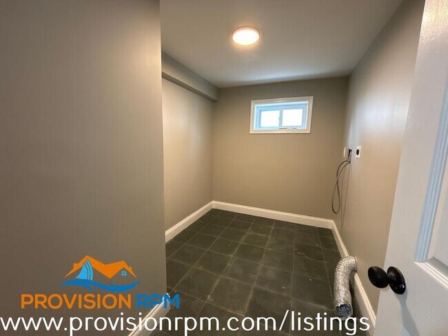 Building Photo - 309 52nd St