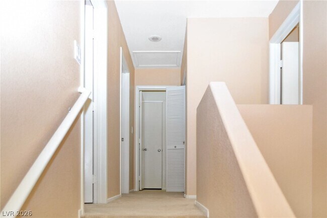 Building Photo - 520 Taunton St