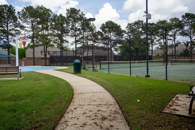 Building Photo - 2834 Falcon Knoll Ln