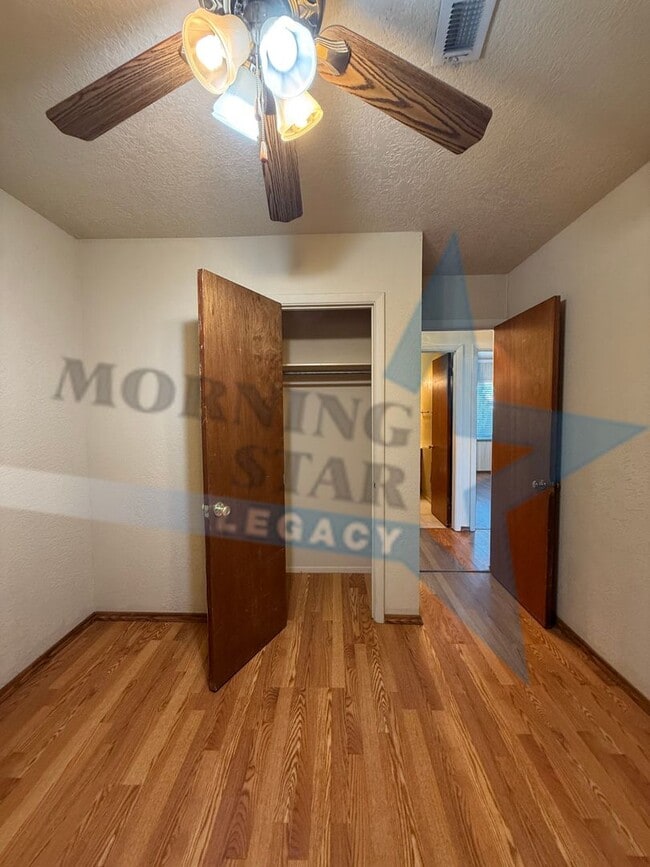 Building Photo - Cute 3-Bedroom with Large Backyard!