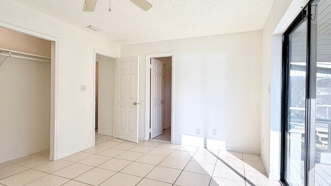 Building Photo - 810-814 Seminole Ave