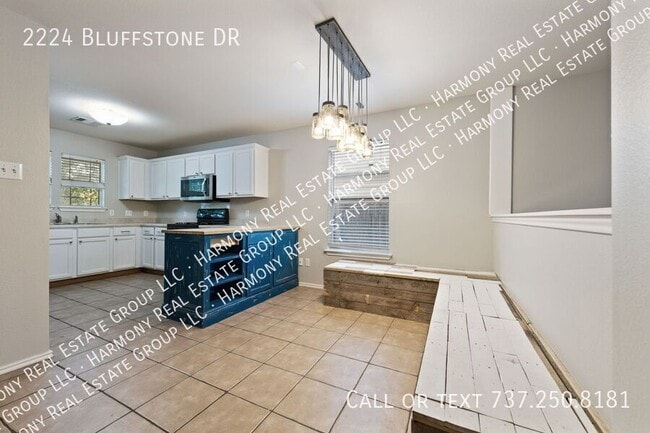 Building Photo - 2224 Bluffstone Dr
