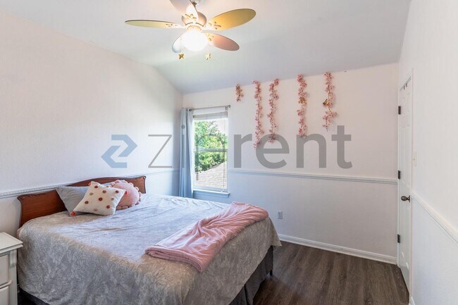 Building Photo - 18421 Shallow Pool Dr