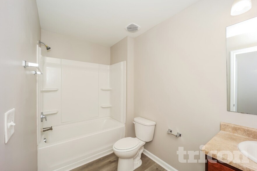 Building Photo - 7156 Tanger Blvd