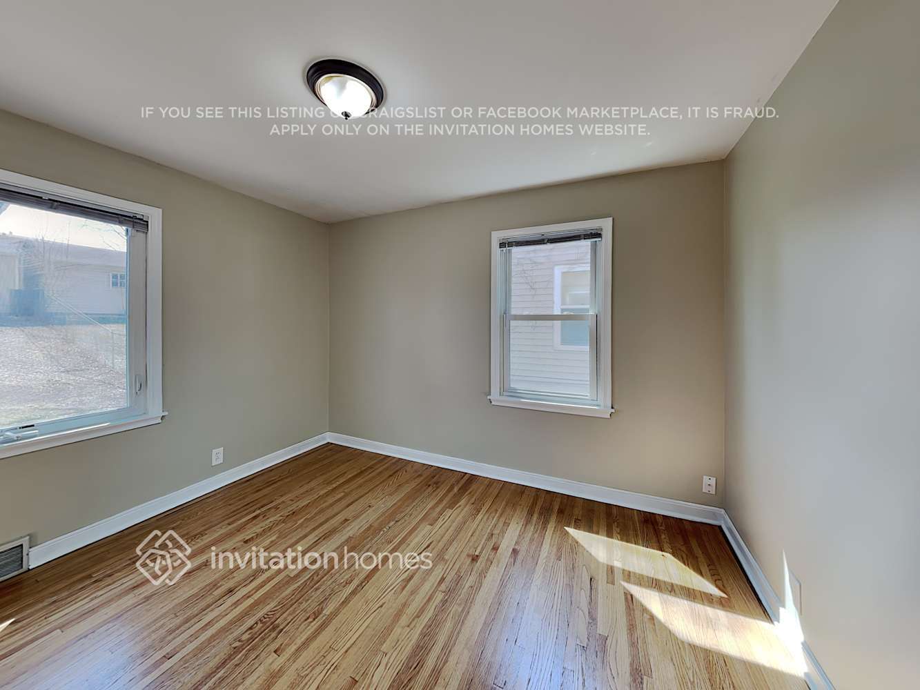 Building Photo - 5613 27th Ave S