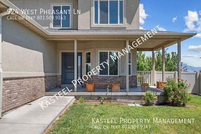 Building Photo - 924 W Pheasant Ln