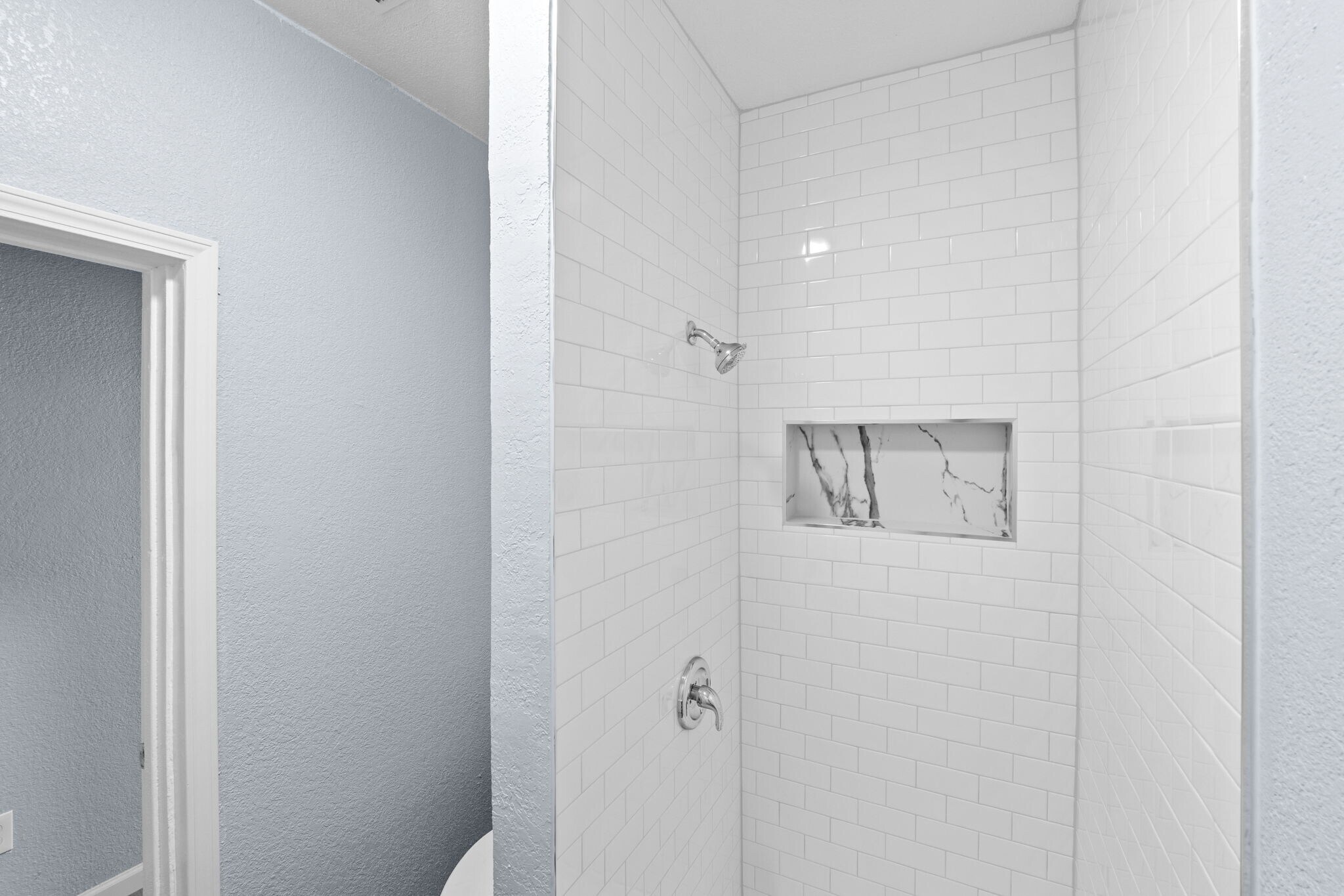 Building Photo - 523 Bailey Ave