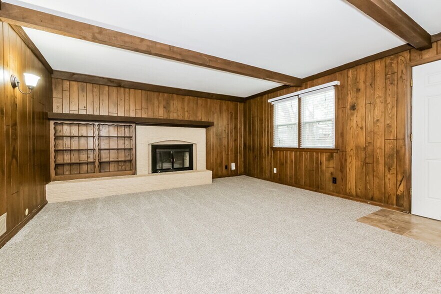Building Photo - 9915 Westgate Ln