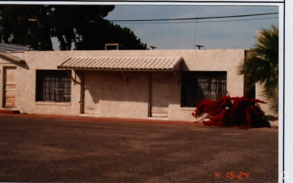 Building Photo - 4702 E Van Buren St