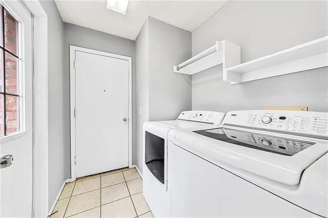 Building Photo - 8501 Mesa Verde Dr