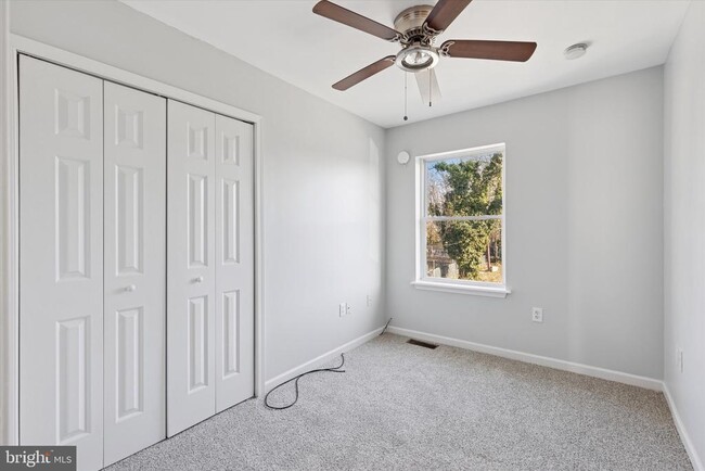 Building Photo - 908 Green St