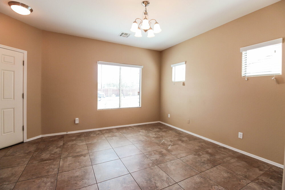 Building Photo - 7826 S 50th Dr