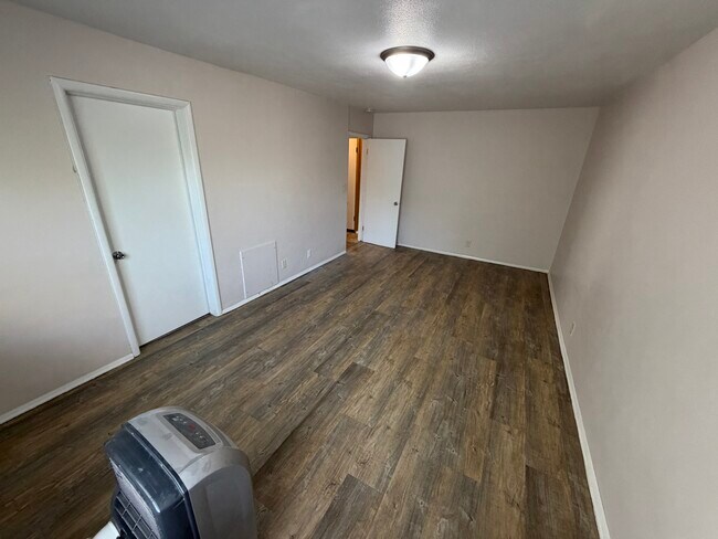 Building Photo - 1209 North