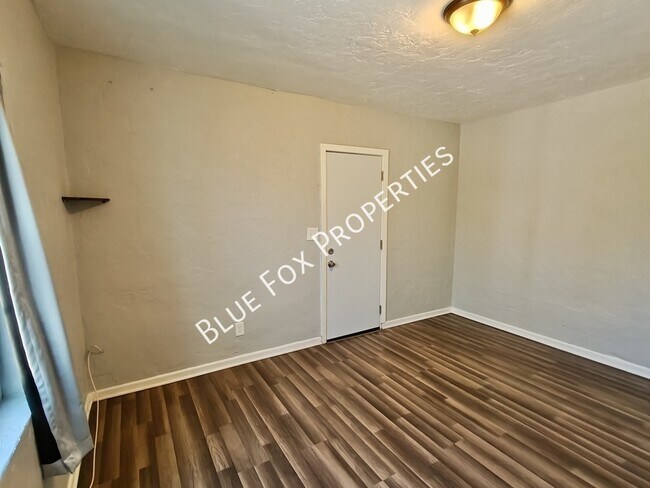 Building Photo - 4124 E 1st St