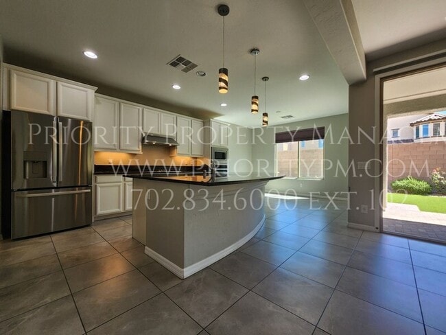 Building Photo - ~~COMING SOON~~Stunning SW Beauty! 4 Bedro...