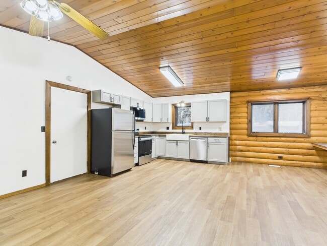 Building Photo - 2587 Rachel Ct