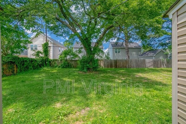 Building Photo - 7 Decatur St