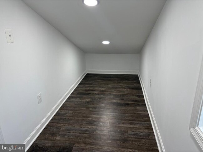 Building Photo - 1806 Johnson Rd