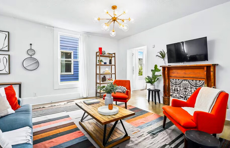 Building Photo - 66 Howell St NE